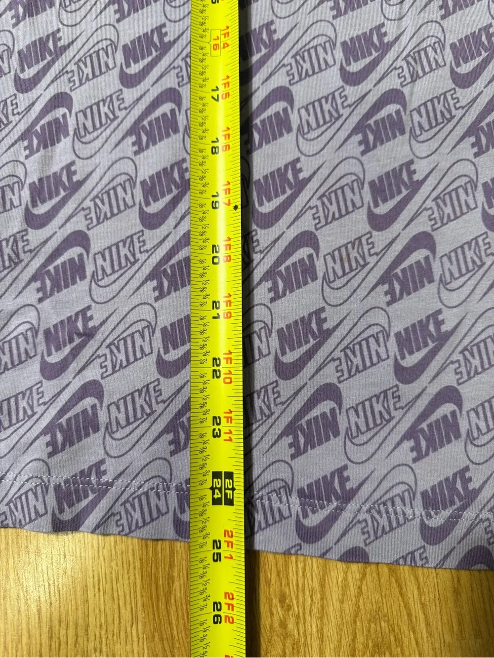 The Nike Tee Womens Medium Purple Loose Fit Short Sleeve  - Size S